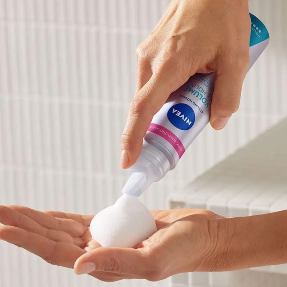 موس حالت دهنده و حجم دهنده قوی Volume & Hold Styling حجم 150 میل نیوا | Nivea - Image 2