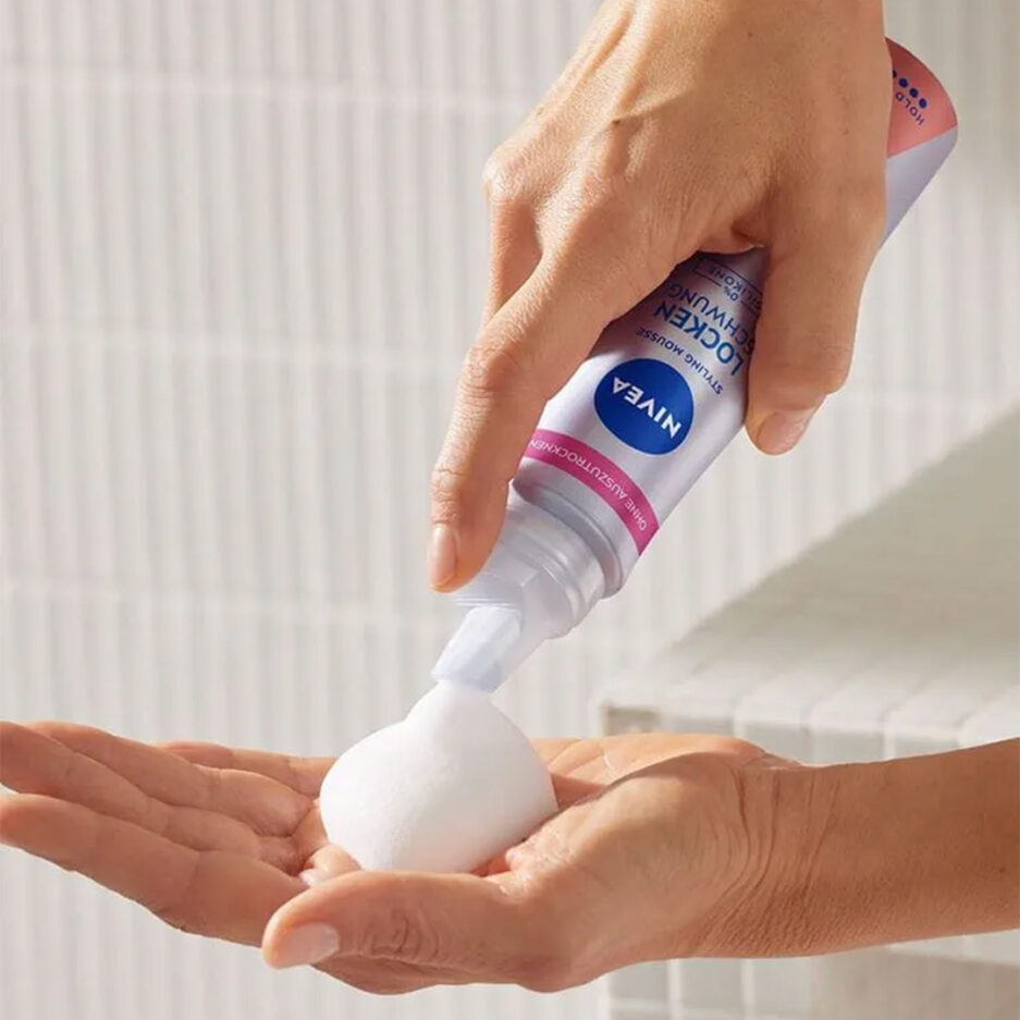 موس حالت دهنده مو مناسب موهای فر  flexible curls & care حجم 150 میل نیوا | Nivea - Image 3