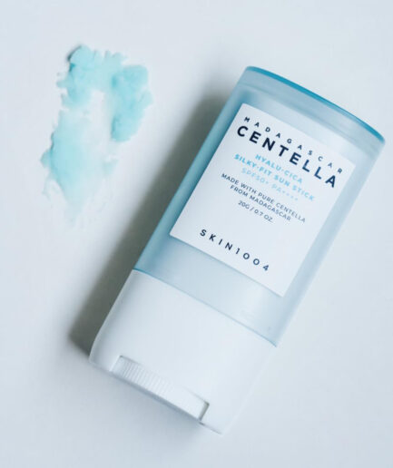 ضدآفتاب استیکی بی رنگ مدل Skin 1004 حجم 20 گرم سنتلا | Centella
