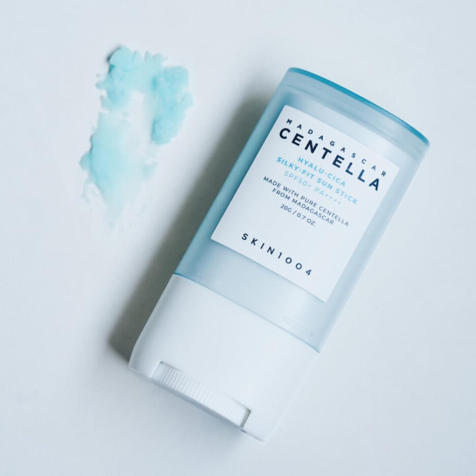 ضدآفتاب استیکی بی رنگ مدل Skin 1004 حجم 20 گرم سنتلا | Centella - Image 2